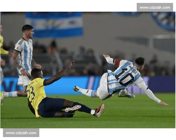 阿根廷与厄瓜多尔激战正酣，谁能在这场南美强强对决中笑到最后